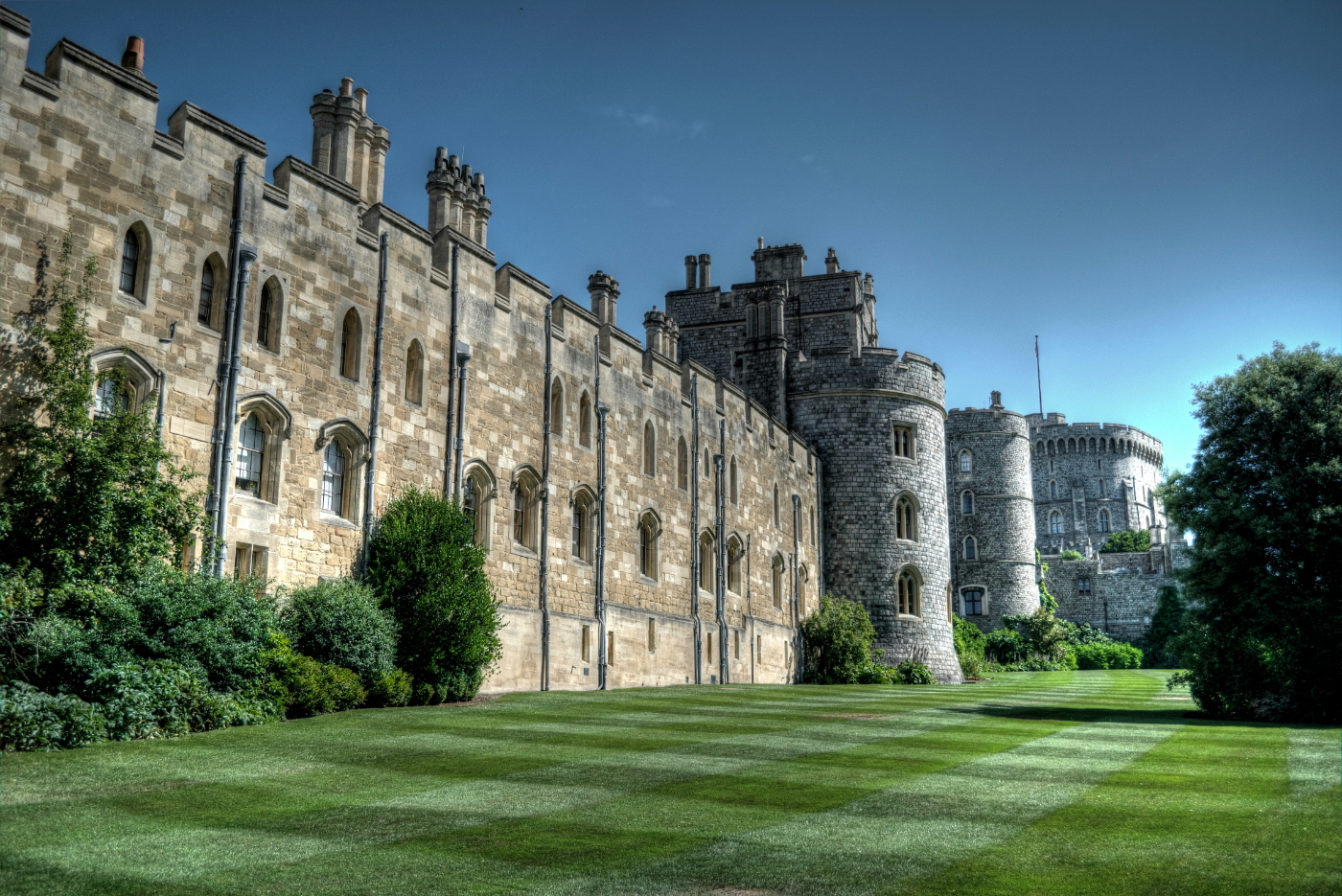 Who Can Restore Medieval Buildings Image